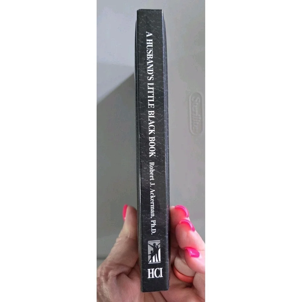 VINTAGE Husband's Little Black Book: Common Sense, Wit and Wisdom for a Better..